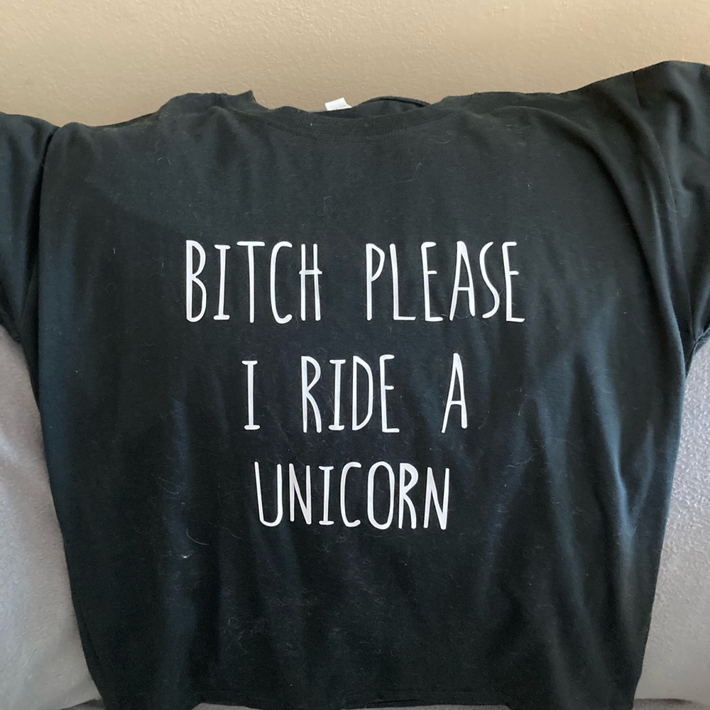 Short sleeved black t shirt.